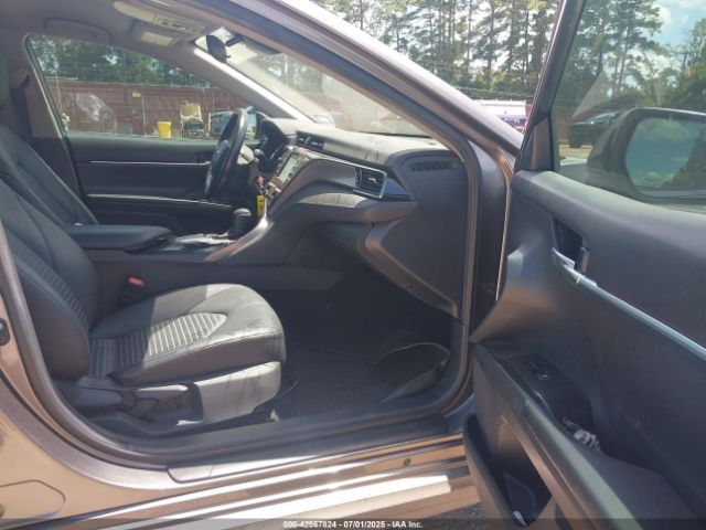 2019 TOYOTA CAMRY 4T1B11HK2KU837129 Photo 4