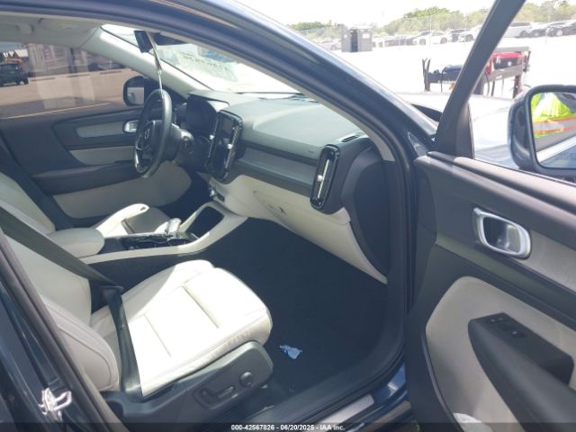 2019 VOLVO XC40 YV4162UL3K2091207 Photo 4