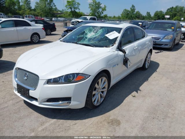 2013 JAGUAR XF SAJWA0ES2DPS69052 Photo 1