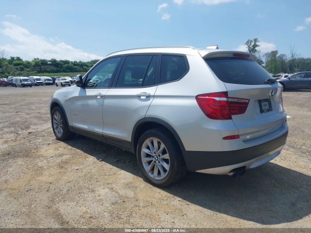 2013 BMW X3 5UXWX9C56D0A11724 Photo 2