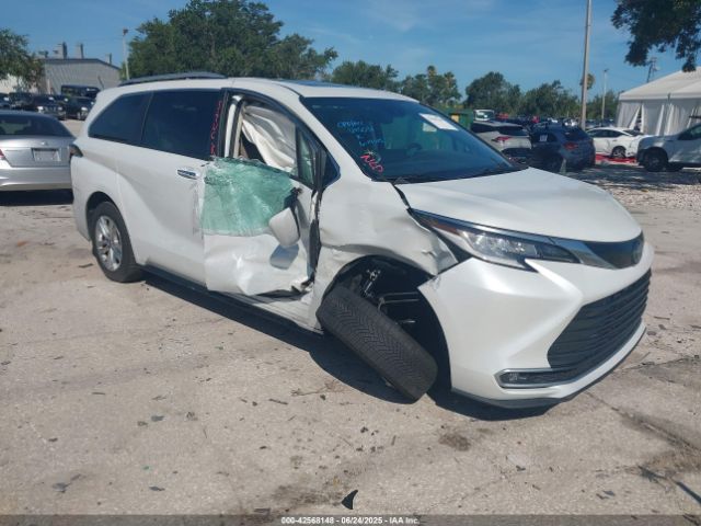 2022 TOYOTA SIENNA 5TDZRKEC2NS117997