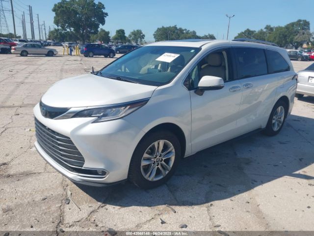 2022 TOYOTA SIENNA 5TDZRKEC2NS117997 Photo 1