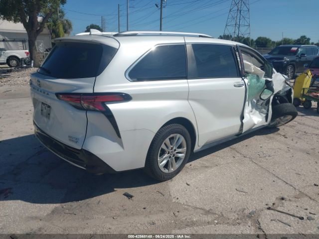 2022 TOYOTA SIENNA 5TDZRKEC2NS117997 Photo 3