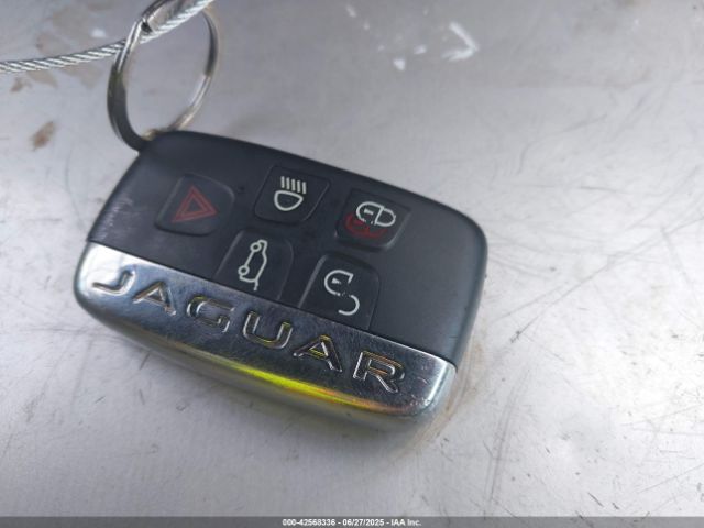 2017 JAGUAR XE SAJAD4BG0HA945502 Photo 10