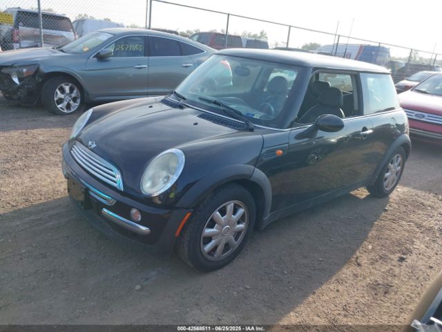 2002 MINI COOPER WMWRC33422TC37704 Photo 1