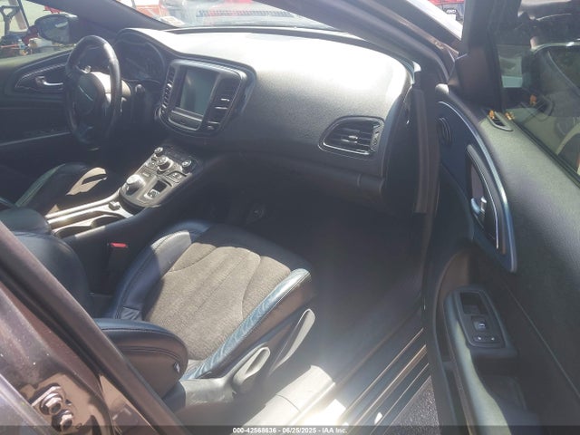 2015 Chrysler 200 S მანქანა იყიდება აუქციონზე, vin: 1C3CCCBG4FN516779, აუქციონის ნომერი: 42568636