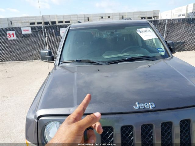 1C4NJRBB7FD257941 Jeep 2015