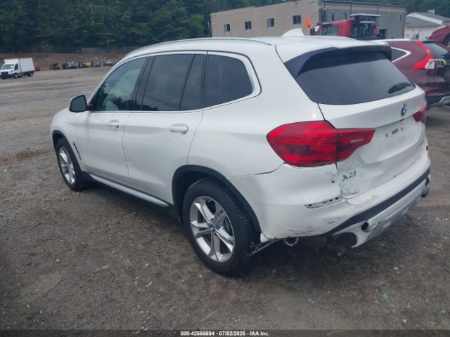 2018 BMW X3 5UXTR9C5XJLD89309 Photo 2