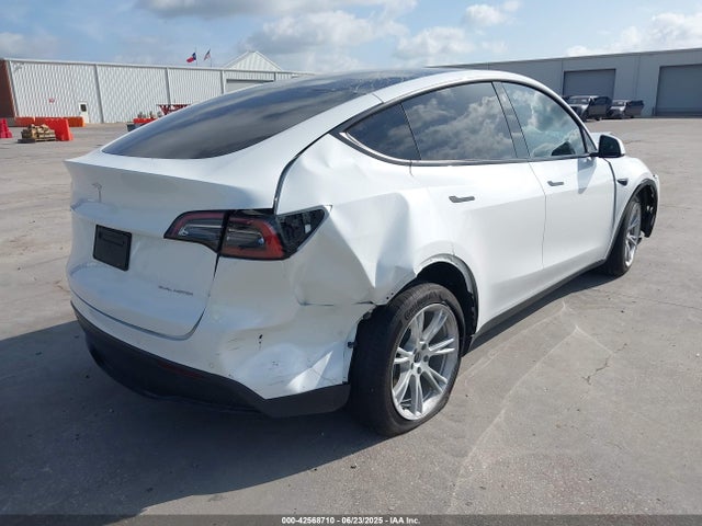 2021 TESLA MODEL Y 5YJYGDEE6MF211141 Photo 3