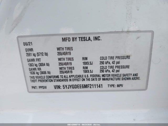 2021 TESLA MODEL Y 5YJYGDEE6MF211141 Photo 8