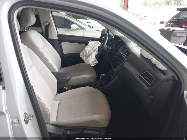 3VV2B7AX9KM051733 Volkswagen 2019