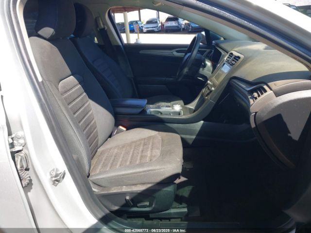 2019 FORD FUSION HYBRID 3FA6P0LU4KR241749 Photo 4