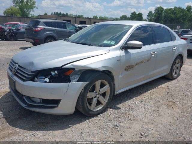 2015 VOLKSWAGEN PASSAT 1VWAT7A36FC115431 Photo 1