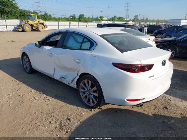 2020 MAZDA MAZDA3 3MZBPACL8LM135483 Photo 2