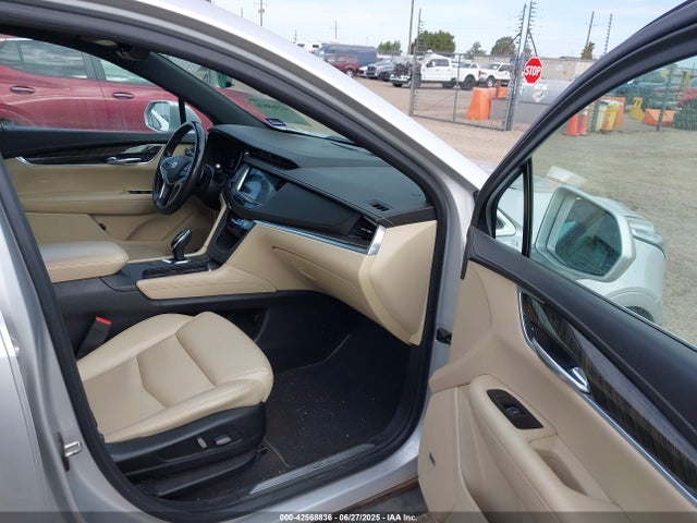 2017 CADILLAC XT5 1GYKNARS4HZ307127 Photo 4