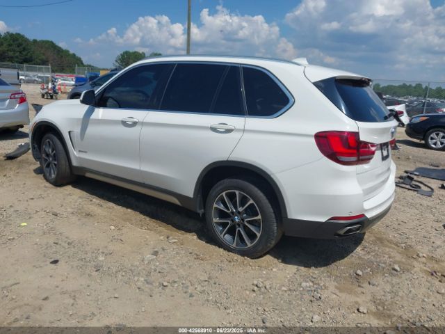 2018 BMW X5 5UXKR2C57J0Z16742 Photo 2