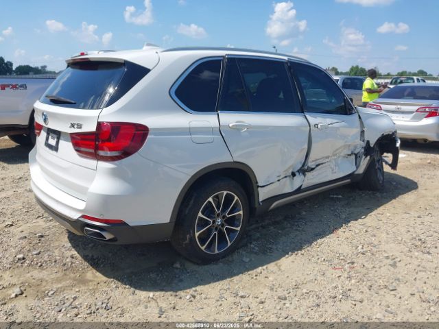 2018 BMW X5 5UXKR2C57J0Z16742 Photo 3
