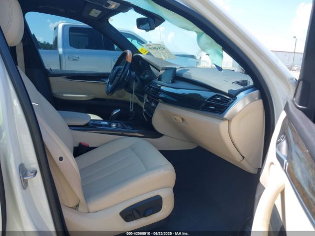 2018 BMW X5 5UXKR2C57J0Z16742 Photo 4