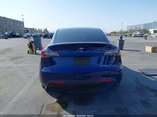 7SAYGDEE7PF621275 Tesla Model Y