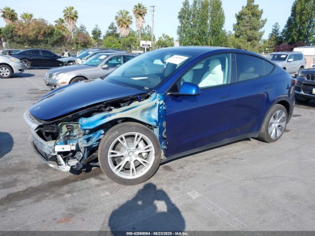 7SAYGDEE7PF621275 Tesla Model Y
