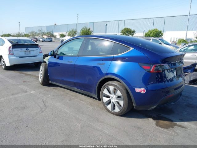7SAYGDEE7PF621275 Tesla Model Y