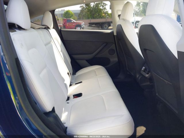 7SAYGDEE7PF621275 Tesla Model Y