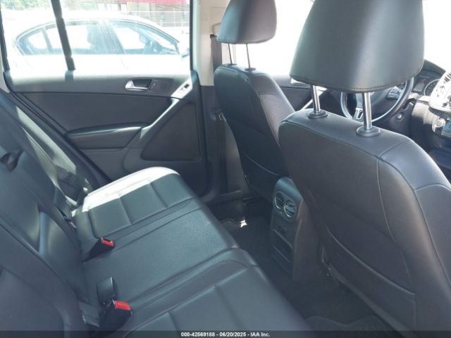 2011 VOLKSWAGEN TIGUAN WVGAV7AXXBW511253 Photo 7