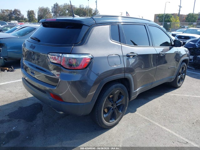 Jeep 2019 2019 3C4NJCBB9KT832669 Image 4
