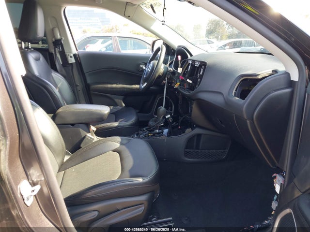 Jeep 2019 2019 3C4NJCBB9KT832669 Image 5