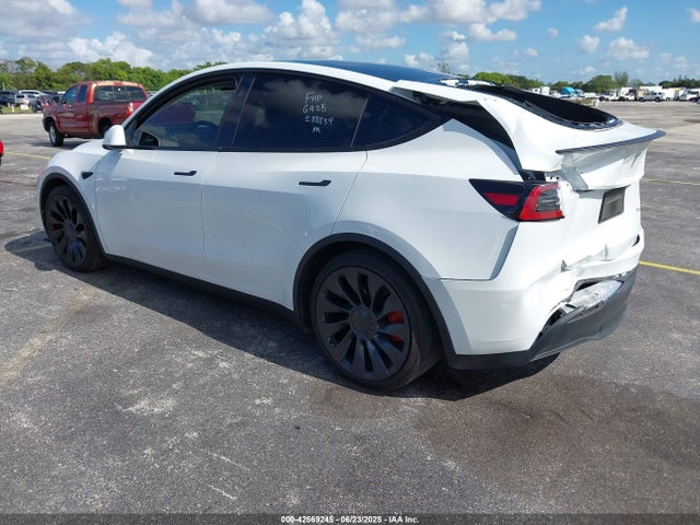 2024 TESLA MODEL Y 7SAYGDEF4RA288834 Photo 2