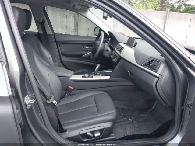 2018 BMW 320I WBA8A3C5XJA505920 Photo 4