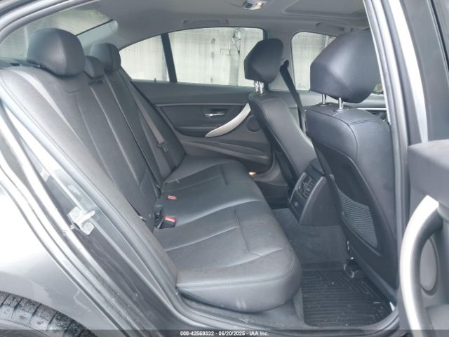 2018 BMW 320I WBA8A3C5XJA505920 Photo 7