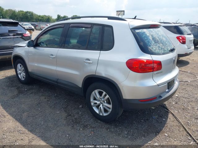 2016 VOLKSWAGEN TIGUAN WVGAV7AX7GW557260 Photo 2