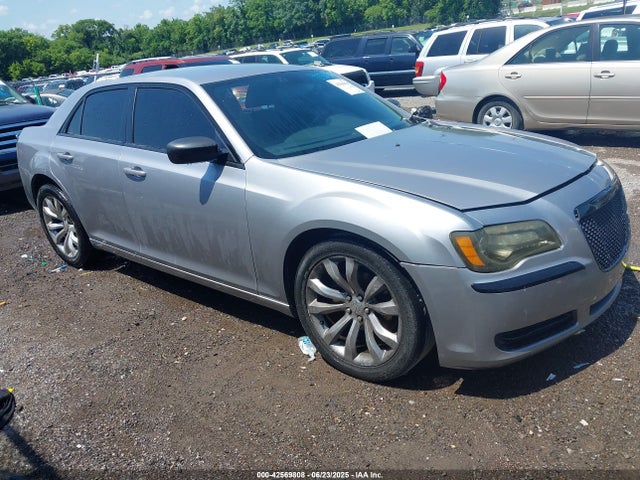 Chrysler 2014 2014 2C3CCABG0EH355570 Image 13