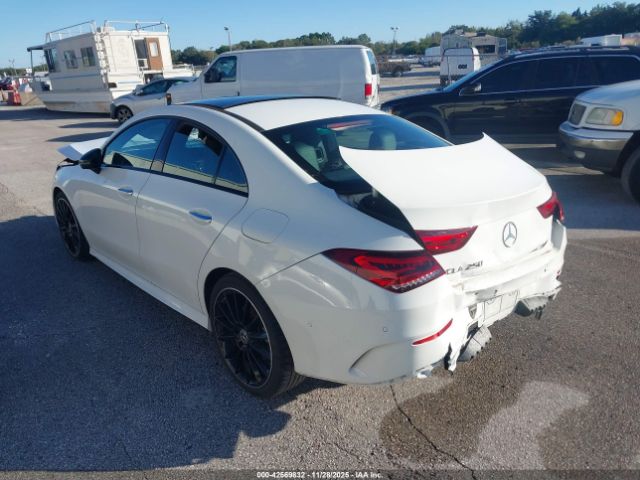 2022 MERCEDES-BENZ CLA 250 COUPE W1K5J4GB3NN308426 Photo 2