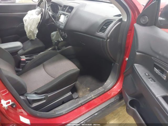 2018 MITSUBISHI OUTLANDER SPORT JA4AR3AU3JZ024877 Photo 4