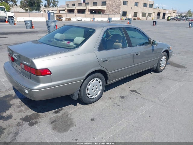 42569900 :رقم المزاد ، JT2BG22K1W0259516 vin ، 1998 Toyota Camry Le مزاد بيع