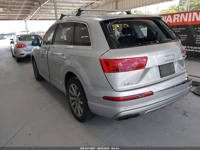 2019 AUDI Q7 WA1AAAF74KD034136 Photo 2