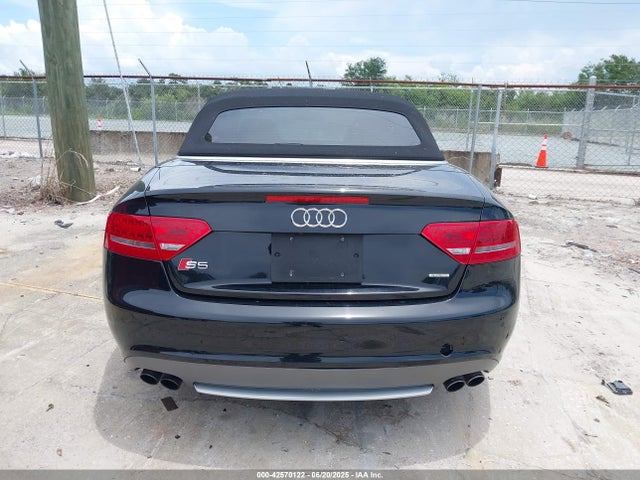 2011 Audi S5 3.0 Premium Plus მანქანა იყიდება აუქციონზე, vin: WAUCGAFH5BN005810, აუქციონის ნომერი: 42570122