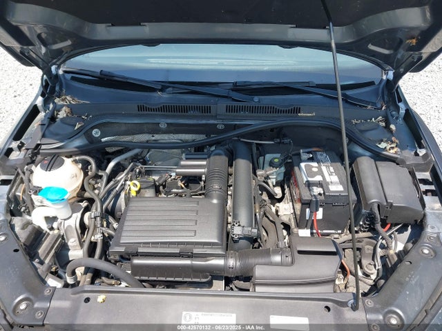 3VW267AJXGM286614 Volkswagen 2016