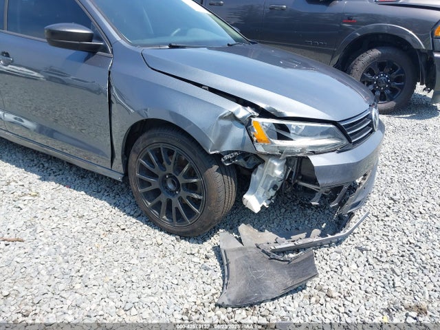 3VW267AJXGM286614 Volkswagen 2016