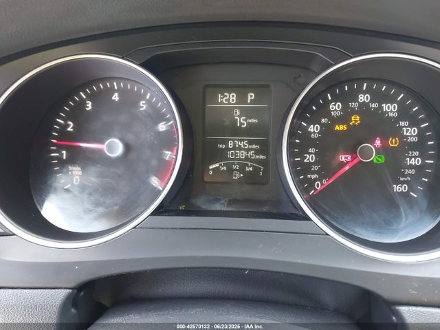 3VW267AJXGM286614 Volkswagen 2016