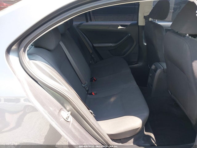 3VW267AJXGM286614 Volkswagen 2016