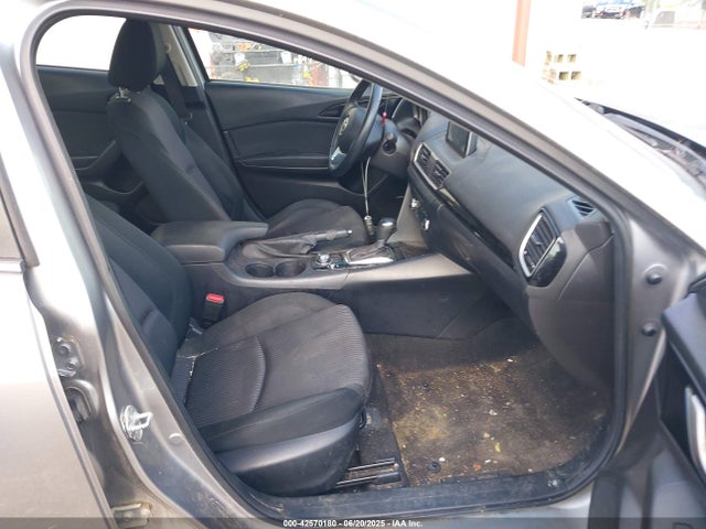 3MZBM1V74FM144856 Mazda pe