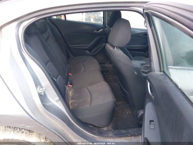 3MZBM1V74FM144856 Mazda pe