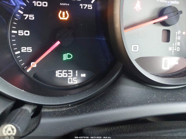 2018 PORSCHE MACAN WP1AB2A51JLB32722 Photo 6
