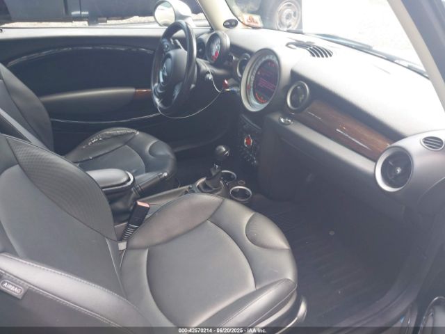 2011 MINI COOPER S WMWSV3C56BTY13604 Photo 4