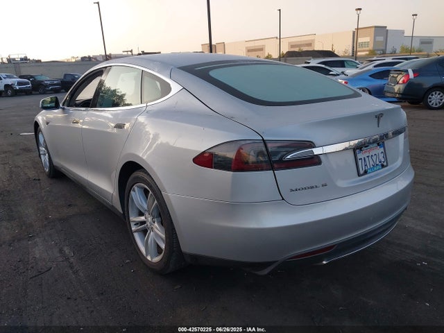 2013 TESLA MODEL S 5YJSA1CN6DFP11289 Photo 2