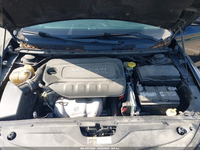 1C3CCCAB8GN155032 Chrysler 2016
