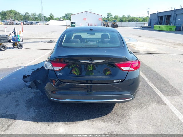 1C3CCCAB8GN155032 Chrysler 2016